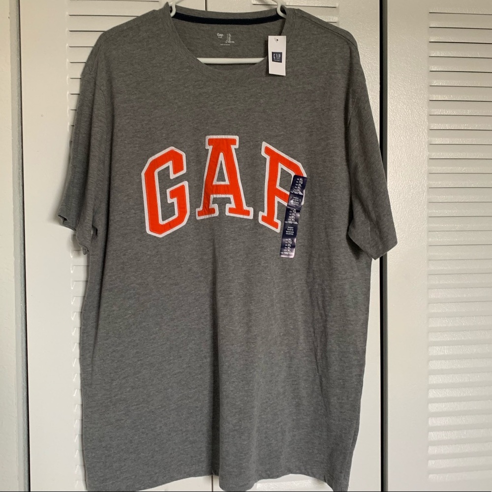 Gap T-shirt